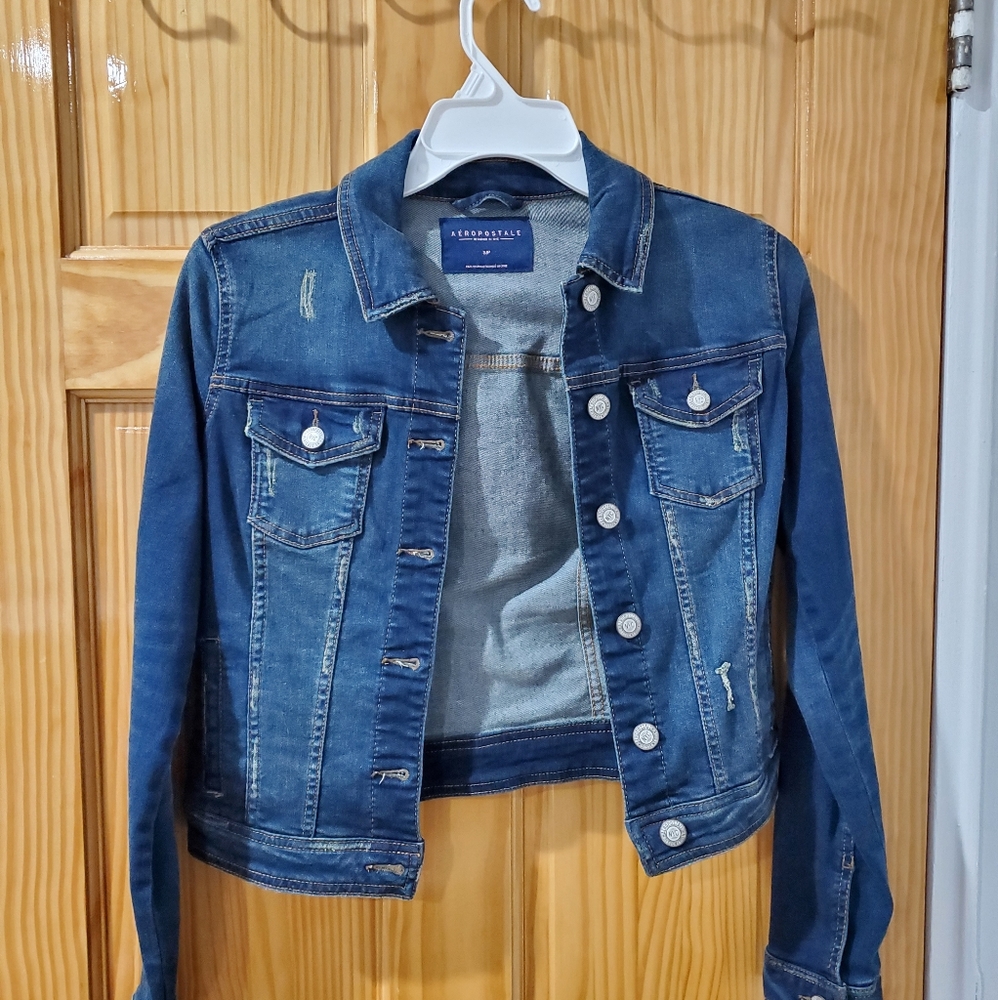 AEROPOSTALE cropped distressed denim jacket
